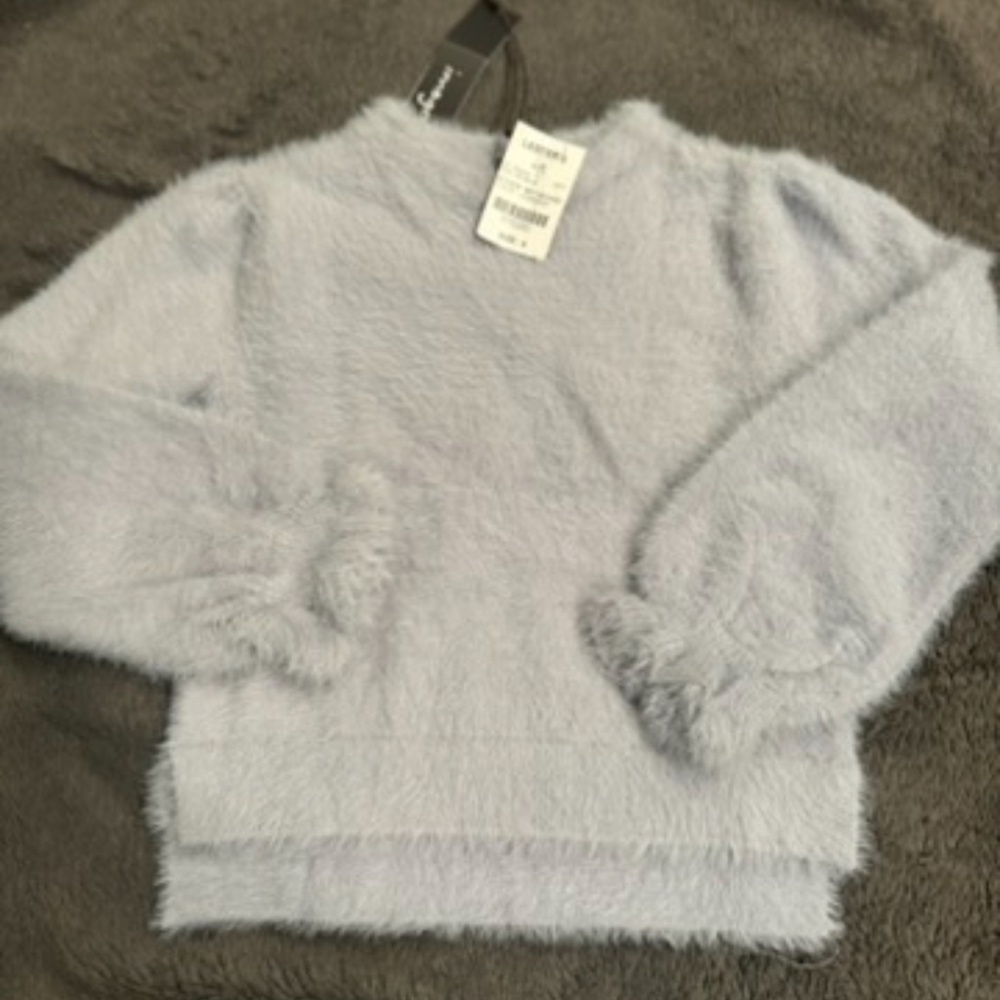 Girl’s sweater